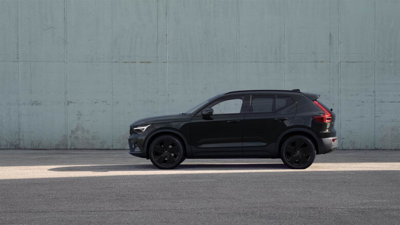 Volvo XC40 2.0 B3P Plus Black Edition 5dr Auto Petrol Estate